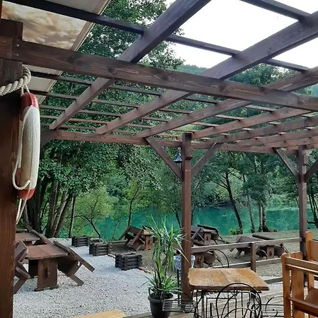 Autocamp Aqualand Hotel Bihac Exterior photo